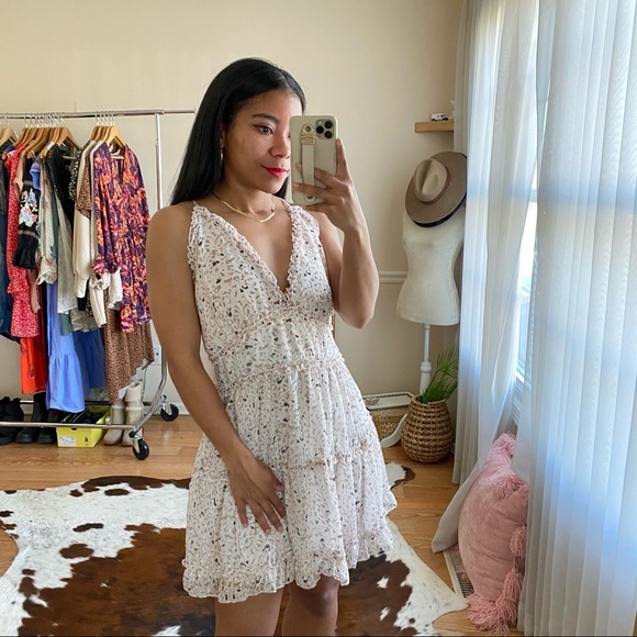 BaeVely Spring Fling Mini Ruffle Dress M - Picture 3 of 10